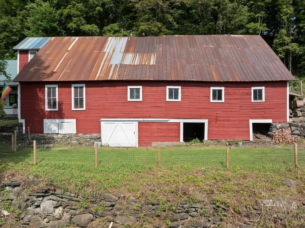 140 Pleasant Street Williamstown VT 05679