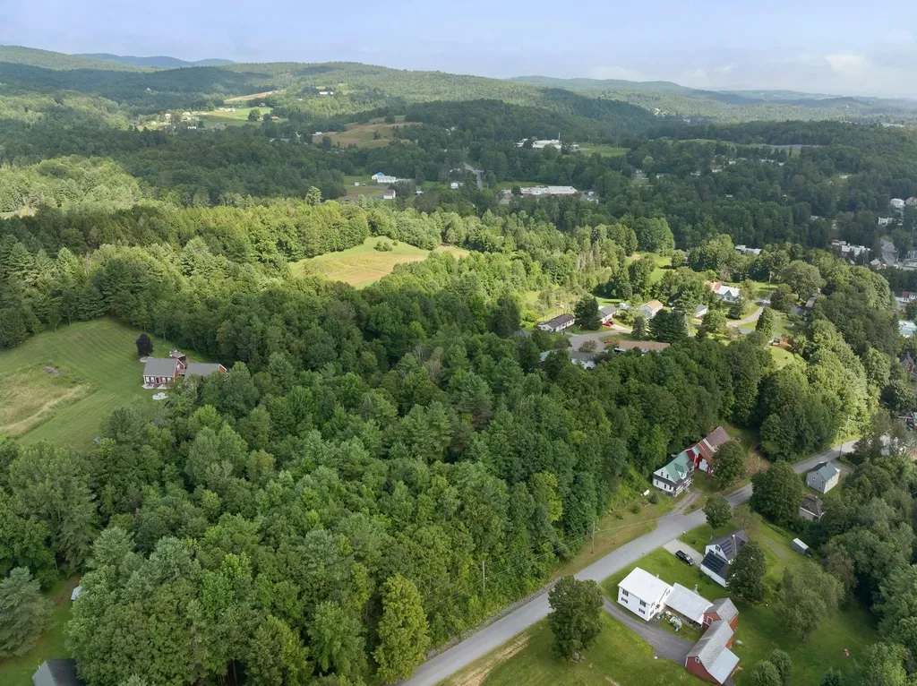 140 Pleasant Street Williamstown VT 05679