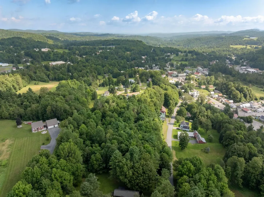 140 Pleasant Street Williamstown VT 05679