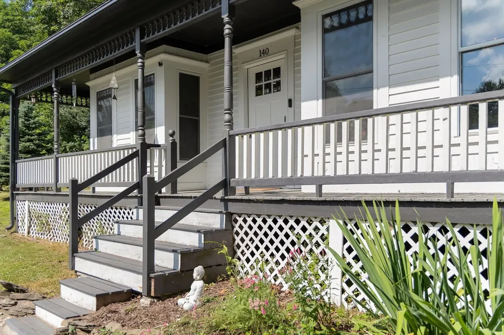 140 Pleasant Street Williamstown VT 05679