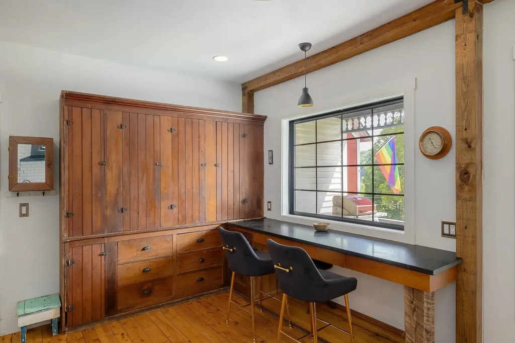 140 Pleasant Street Williamstown VT 05679