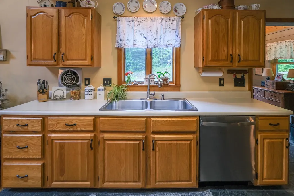 688 Hidden Heights Road Chester VT 05143