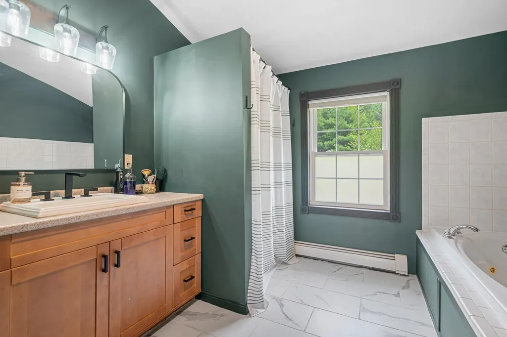 753 Back Mountain Road Goffstown NH 03045