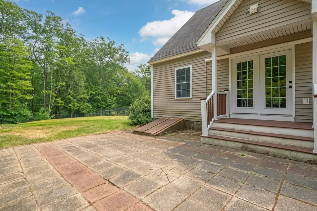 753 Back Mountain Road Goffstown NH 03045