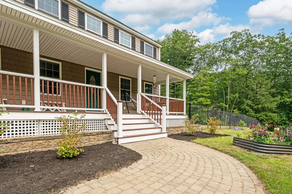753 Back Mountain Road Goffstown NH 03045