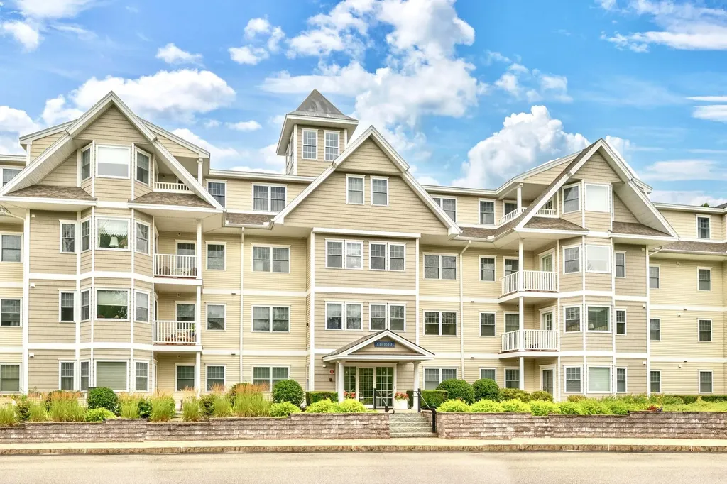 3 Sterling Hill Lane Exeter NH 03833