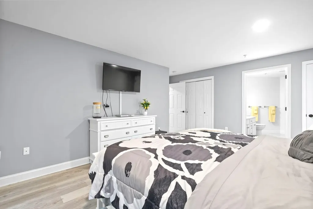 3 Sterling Hill Lane Exeter NH 03833