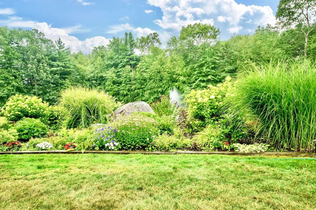 3 Sterling Hill Lane Exeter NH 03833