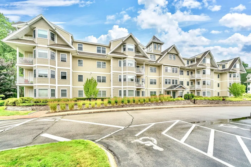 3 Sterling Hill Lane Exeter NH 03833