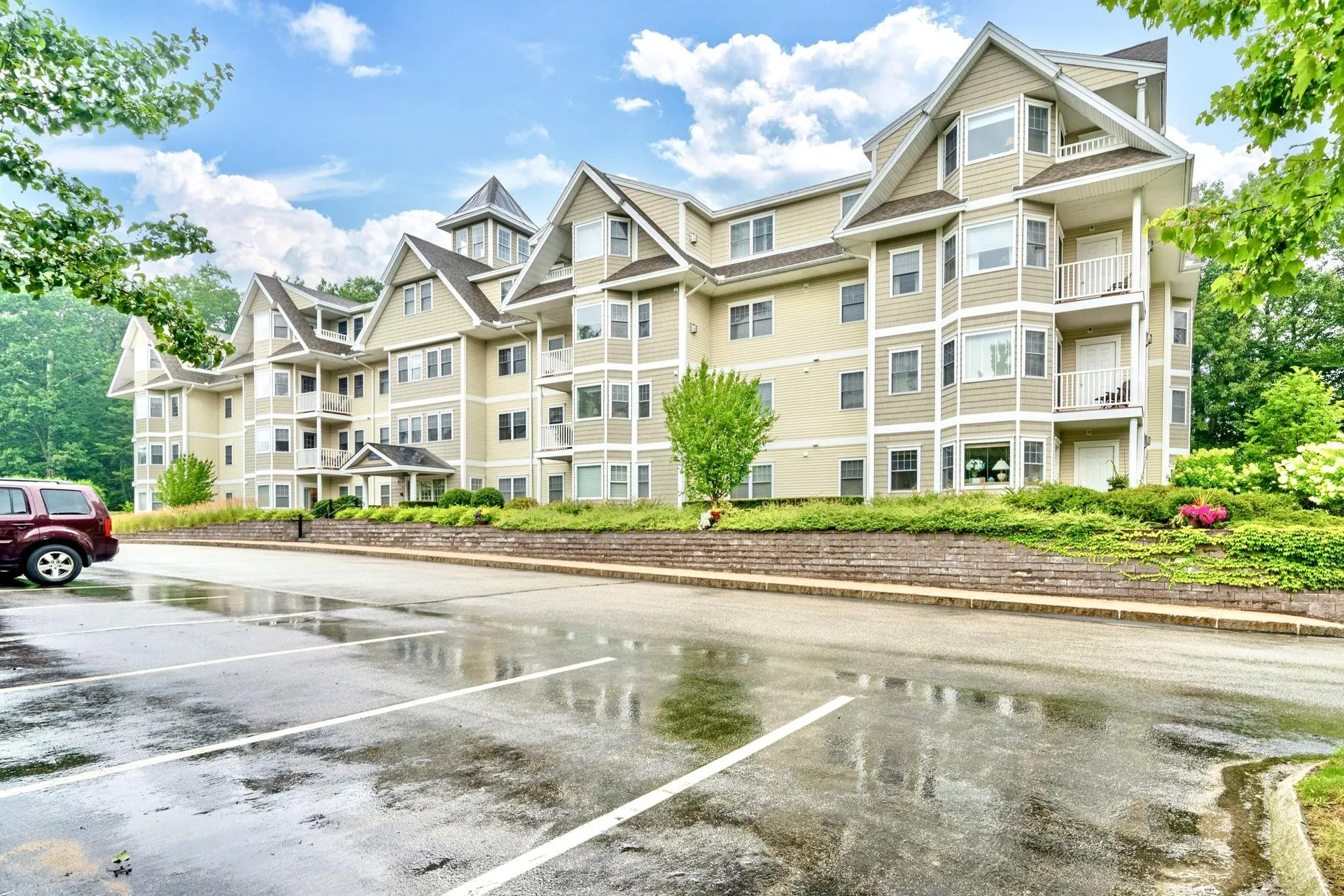 3 Sterling Hill Lane Exeter NH 03833