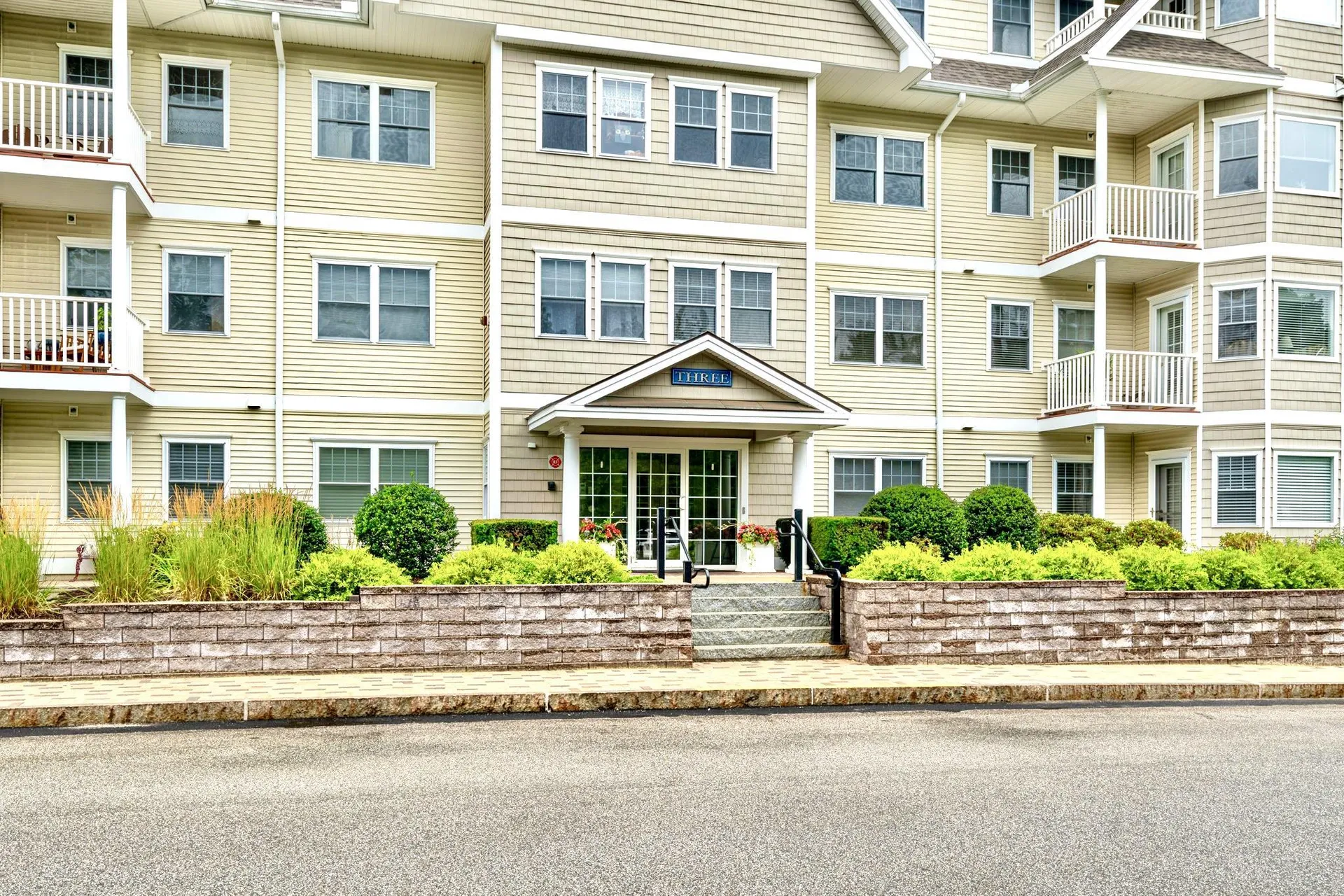 3 Sterling Hill Lane Exeter NH 03833