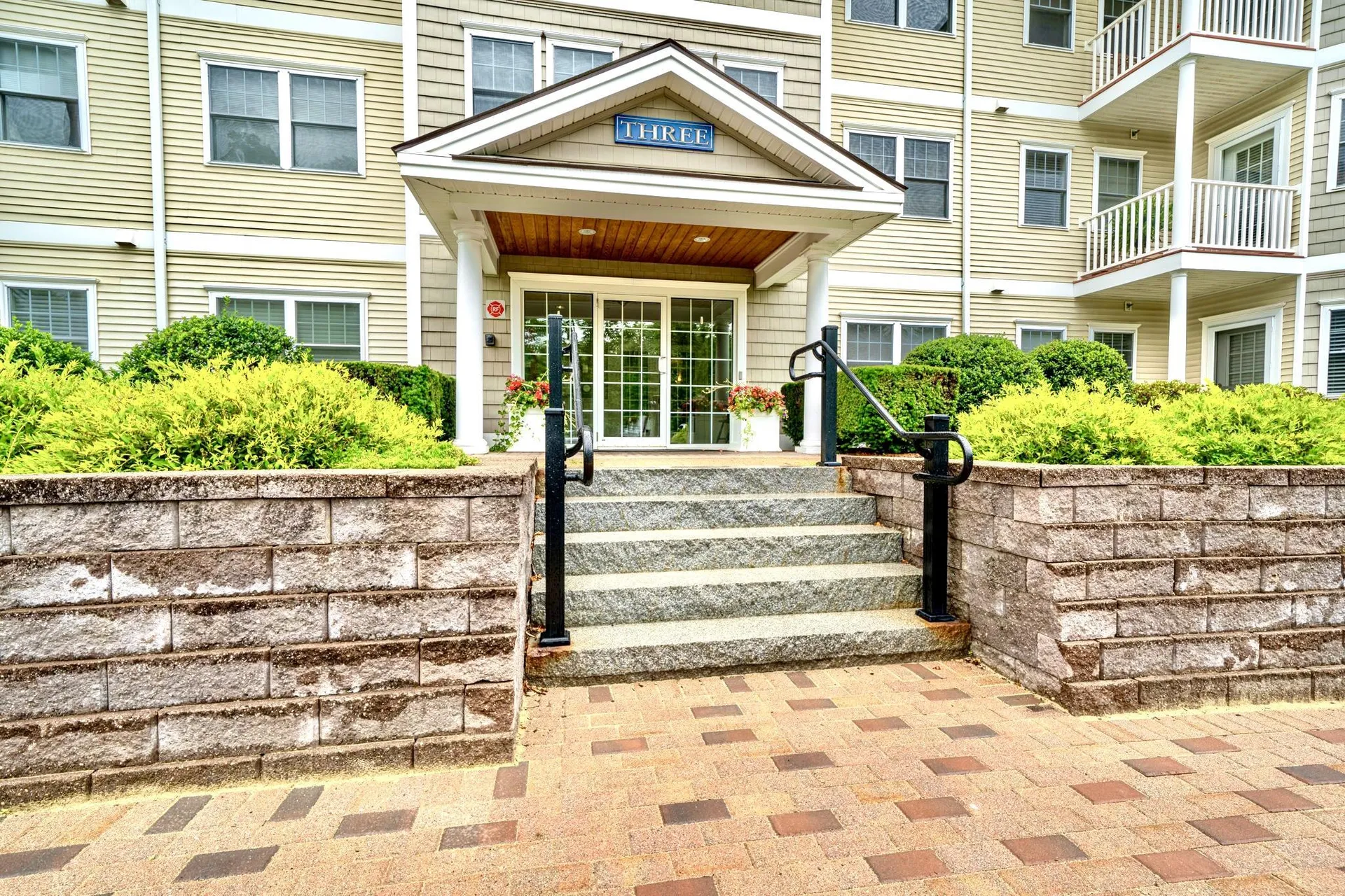 3 Sterling Hill Lane Exeter NH 03833