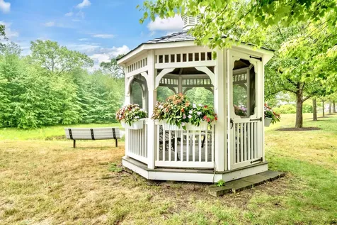 3 Sterling Hill Lane Exeter NH 03833