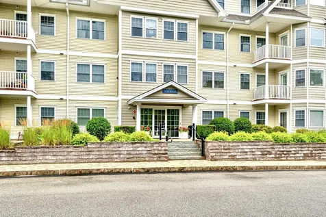 3 Sterling Hill Lane Exeter NH 03833