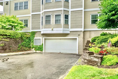 3 Sterling Hill Lane Exeter NH 03833