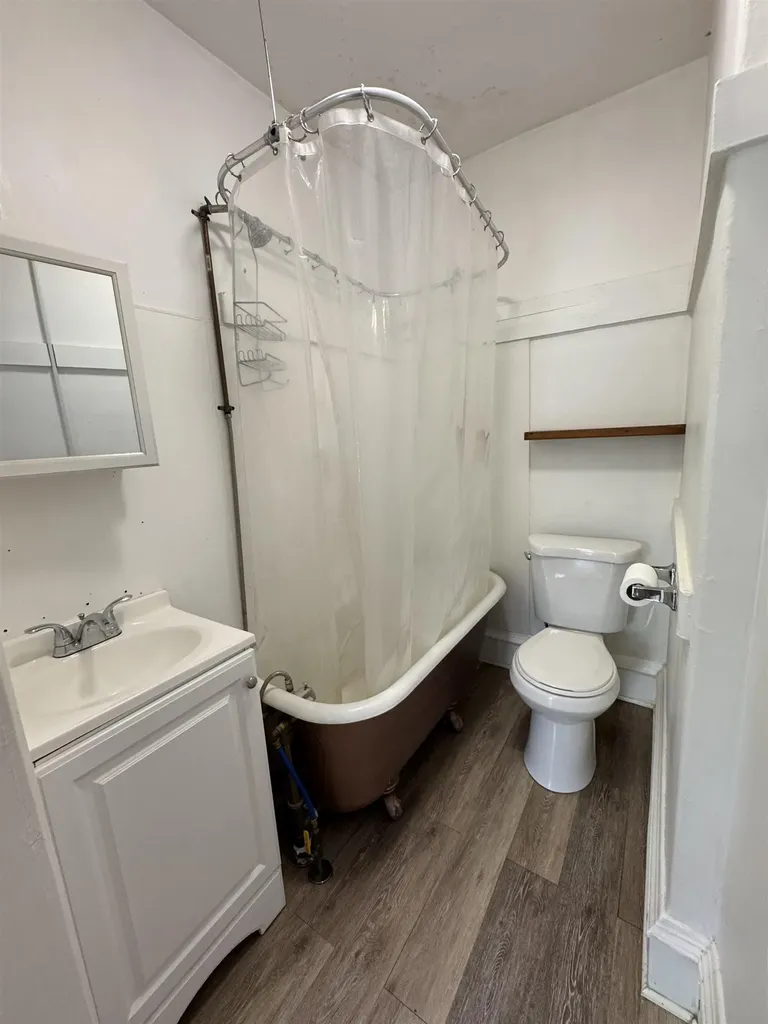 11 Court Street Keene NH 03431