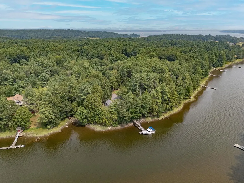 26 Smith Garrison Road Newmarket NH 03857