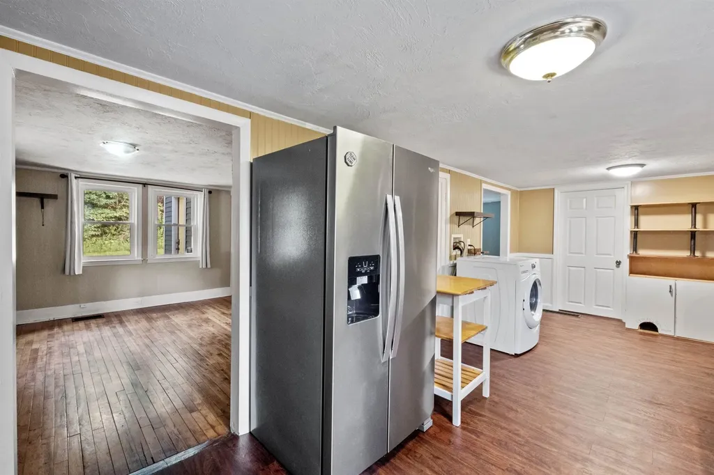 194 Pleasant Street Bristol NH 03222