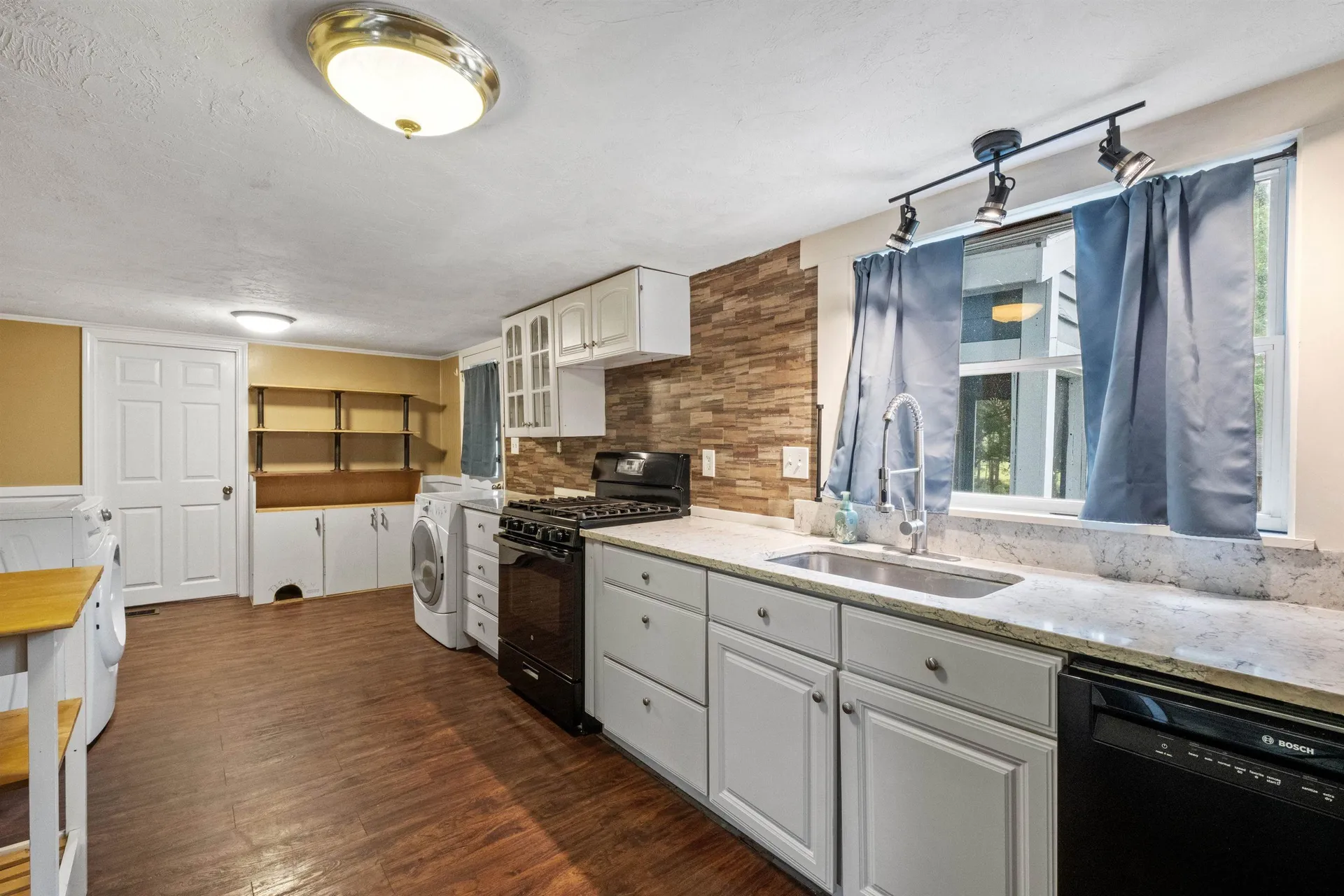 194 Pleasant Street Bristol NH 03222