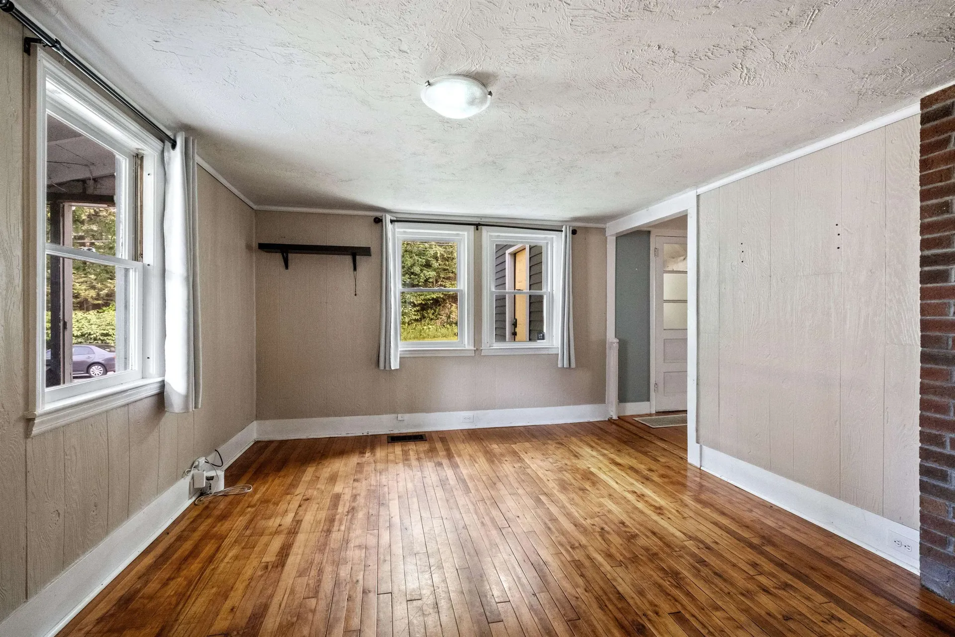 194 Pleasant Street Bristol NH 03222