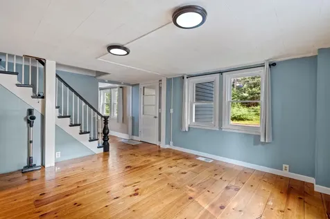 194 Pleasant Street Bristol NH 03222