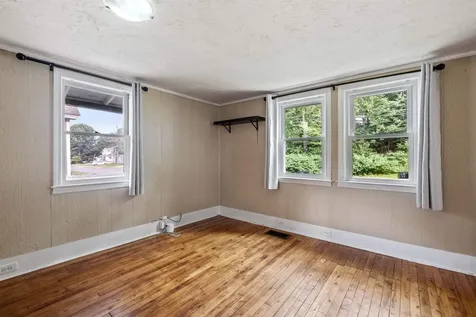 194 Pleasant Street Bristol NH 03222