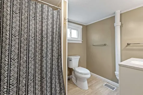 194 Pleasant Street Bristol NH 03222