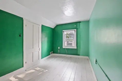 194 Pleasant Street Bristol NH 03222