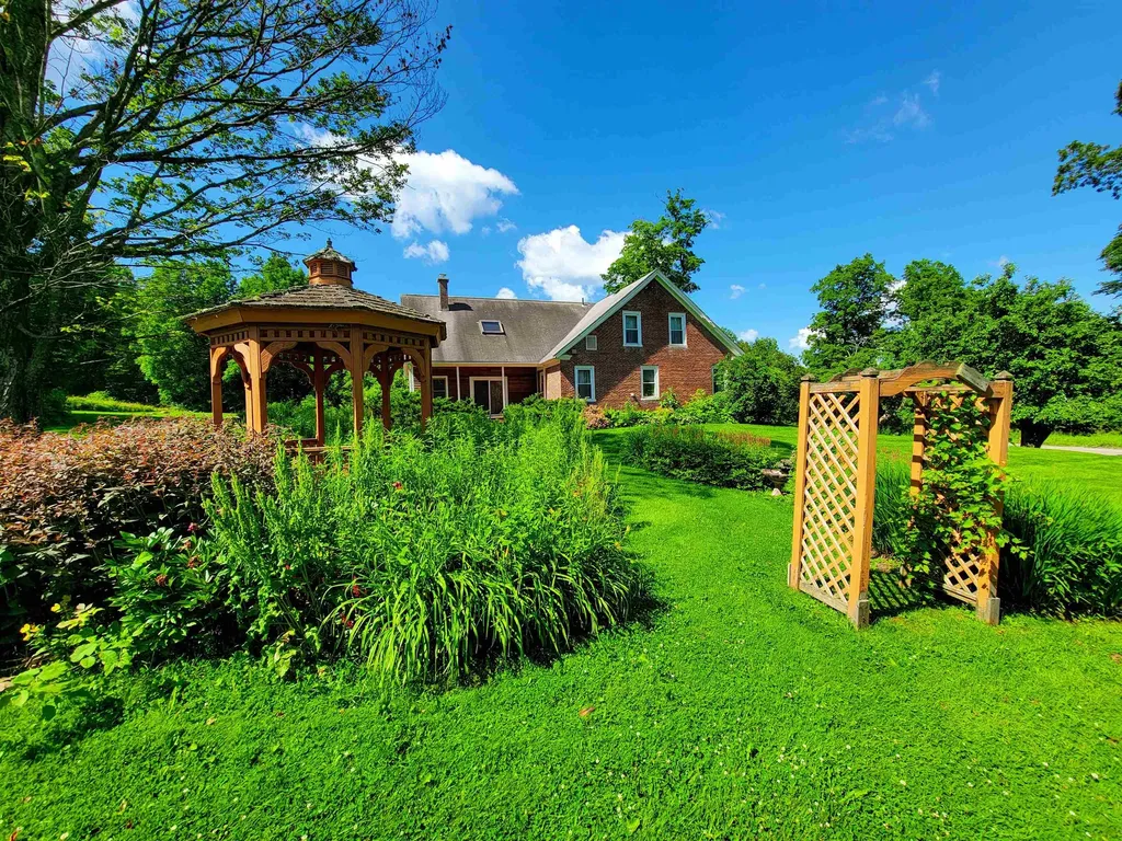 1211 Middle Road Plainfield VT 05667