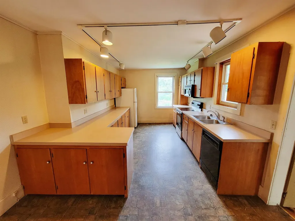 1211 Middle Road Plainfield VT 05667