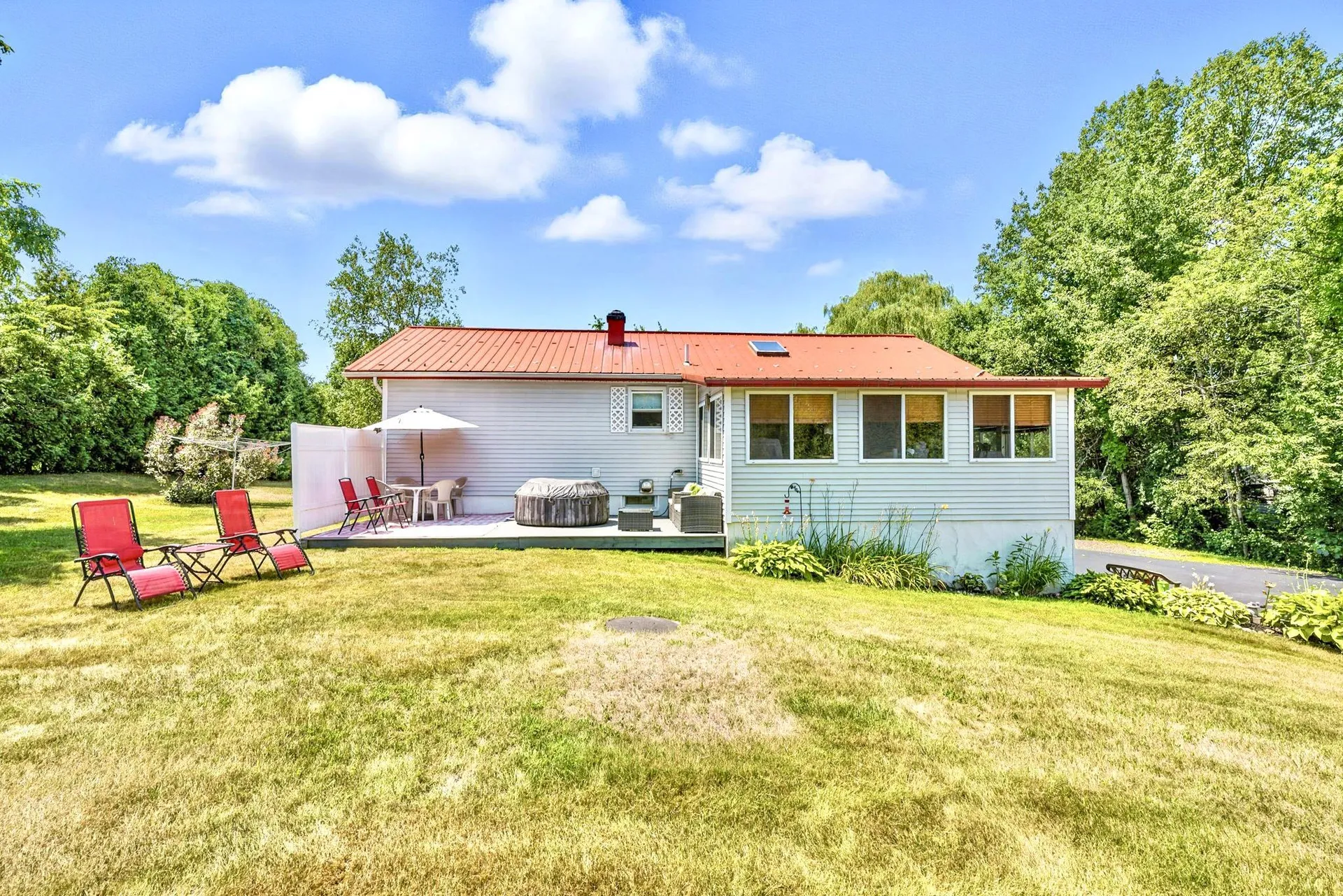 82 Fordway Extension Derry NH 03038