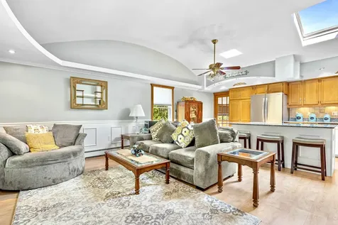 82 Fordway Extension Derry NH 03038