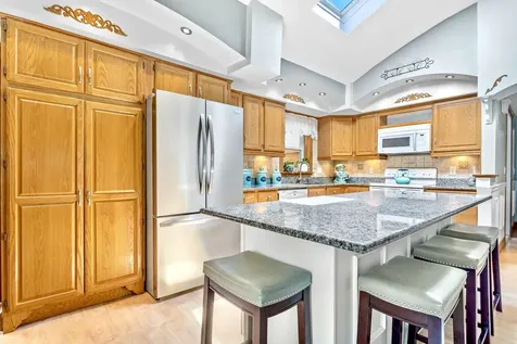 82 Fordway Extension Derry NH 03038