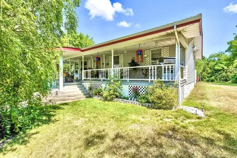 82 Fordway Extension Derry NH 03038