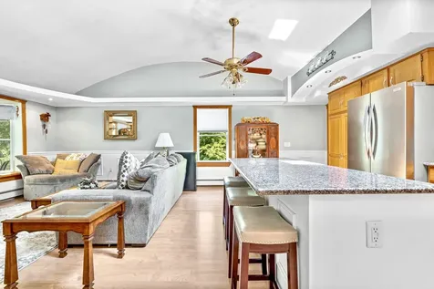 82 Fordway Extension Derry NH 03038