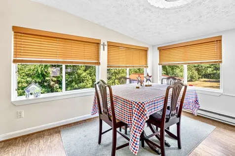 82 Fordway Extension Derry NH 03038