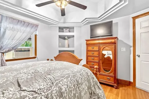 82 Fordway Extension Derry NH 03038