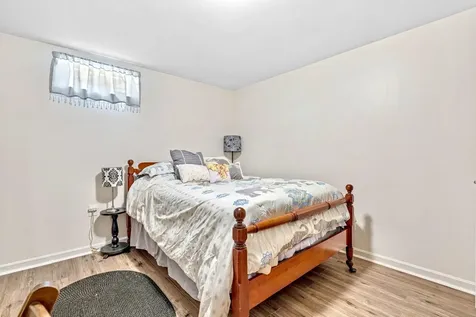 82 Fordway Extension Derry NH 03038