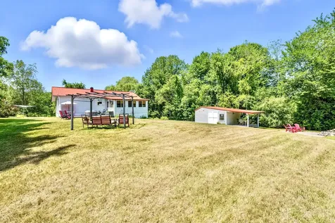 82 Fordway Extension Derry NH 03038