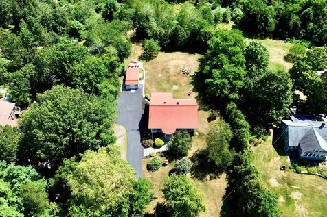 82 Fordway Extension Derry NH 03038