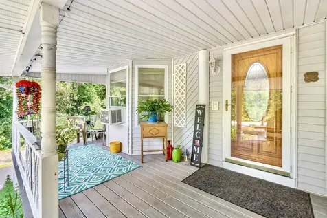 82 Fordway Extension Derry NH 03038