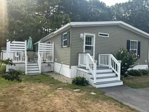 607 Sherwood Glen Somersworth NH 03878