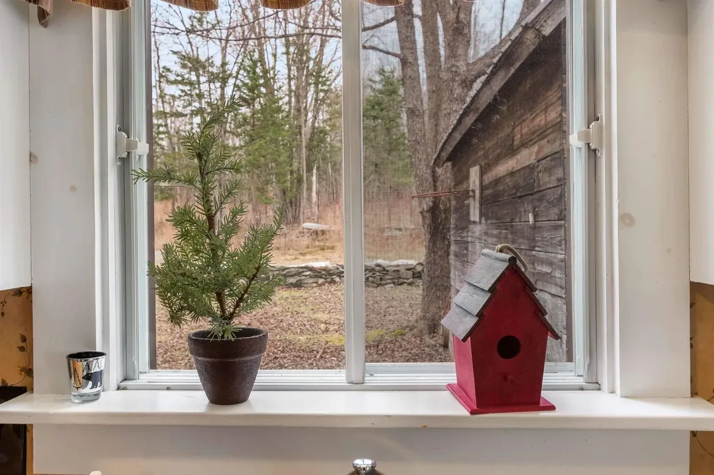 1495 Main Street Pittsburg NH 03592