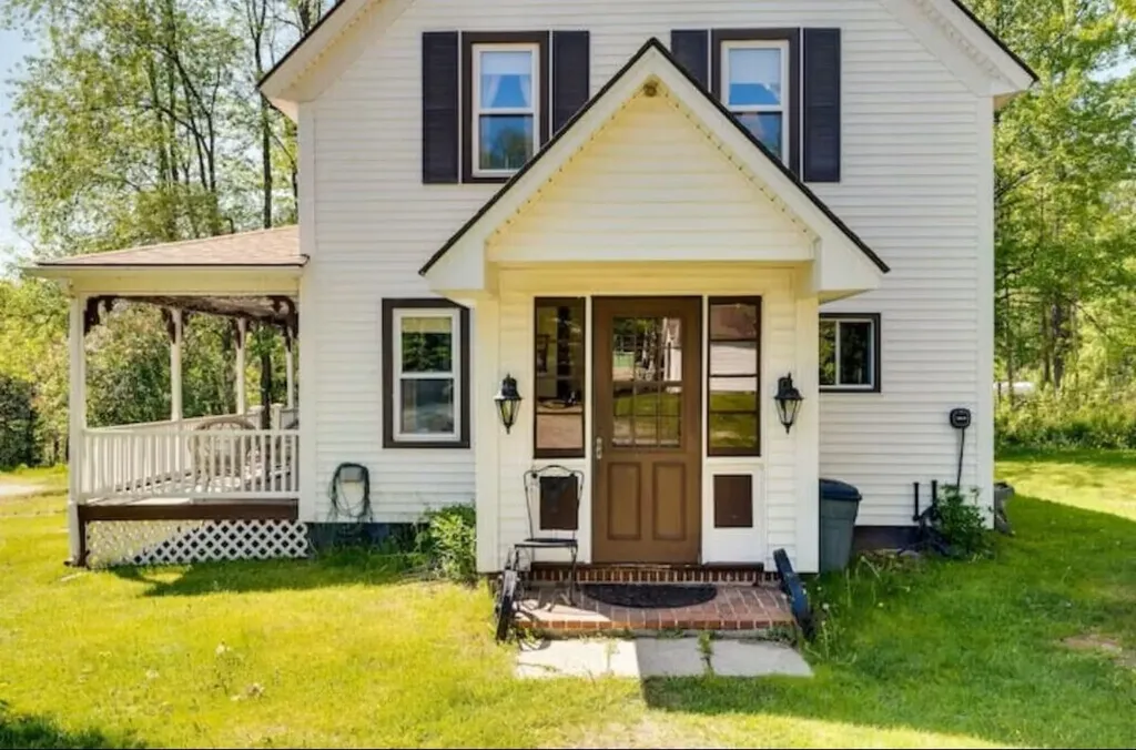 1495 Main Street Pittsburg NH 03592