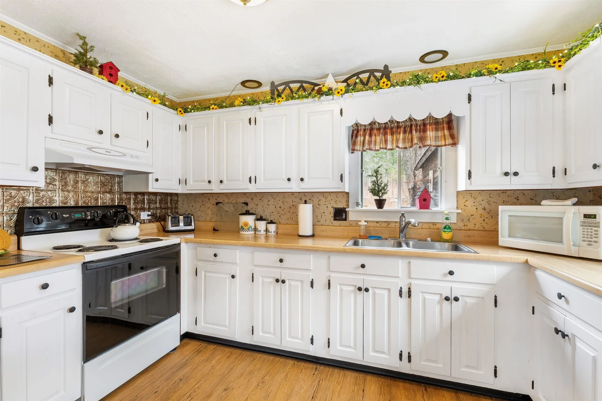 1495 Main Street Pittsburg NH 03592