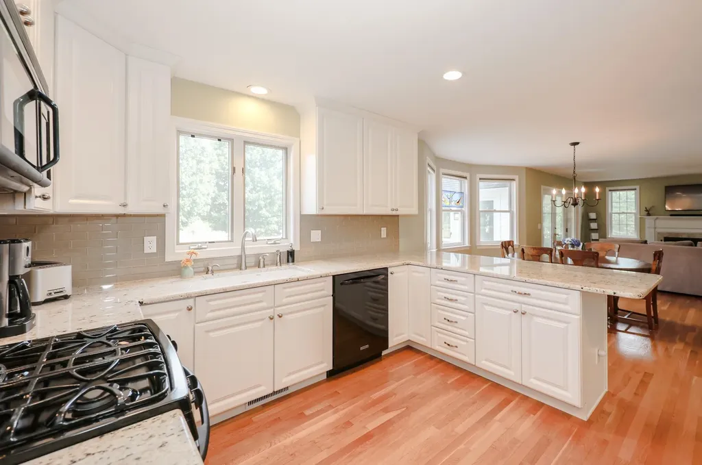 4 Jennifer Lane Amherst NH 03031