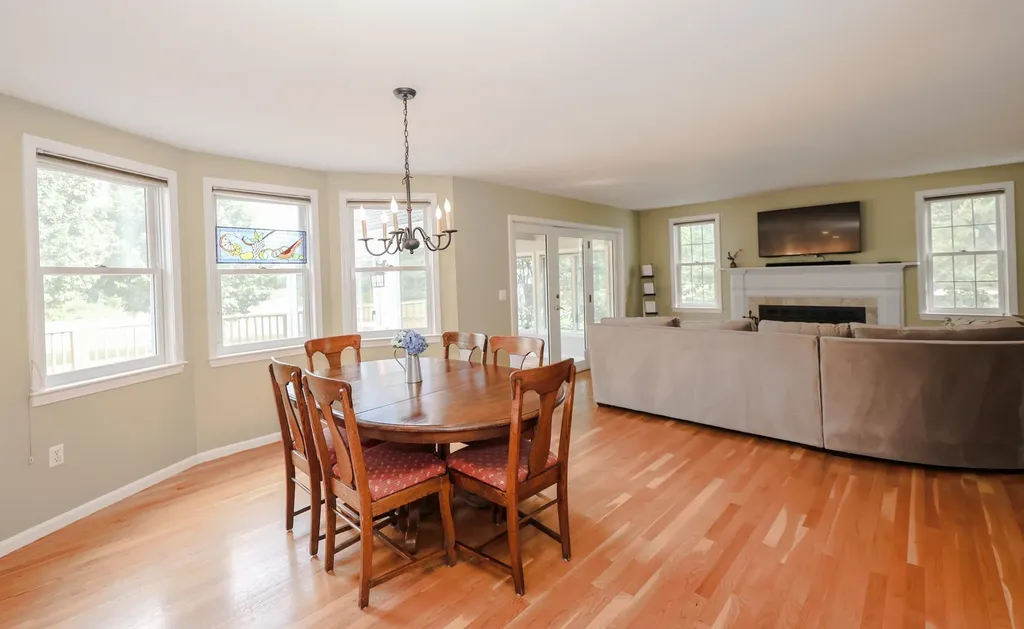 4 Jennifer Lane Amherst NH 03031