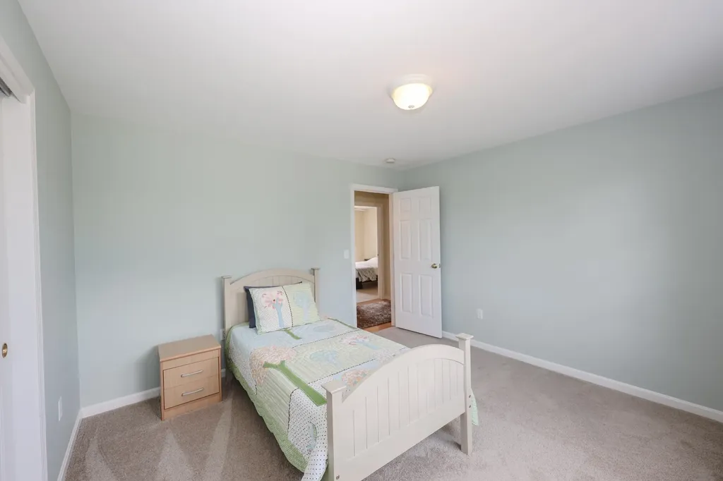 4 Jennifer Lane Amherst NH 03031