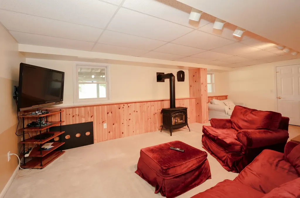 4 Jennifer Lane Amherst NH 03031