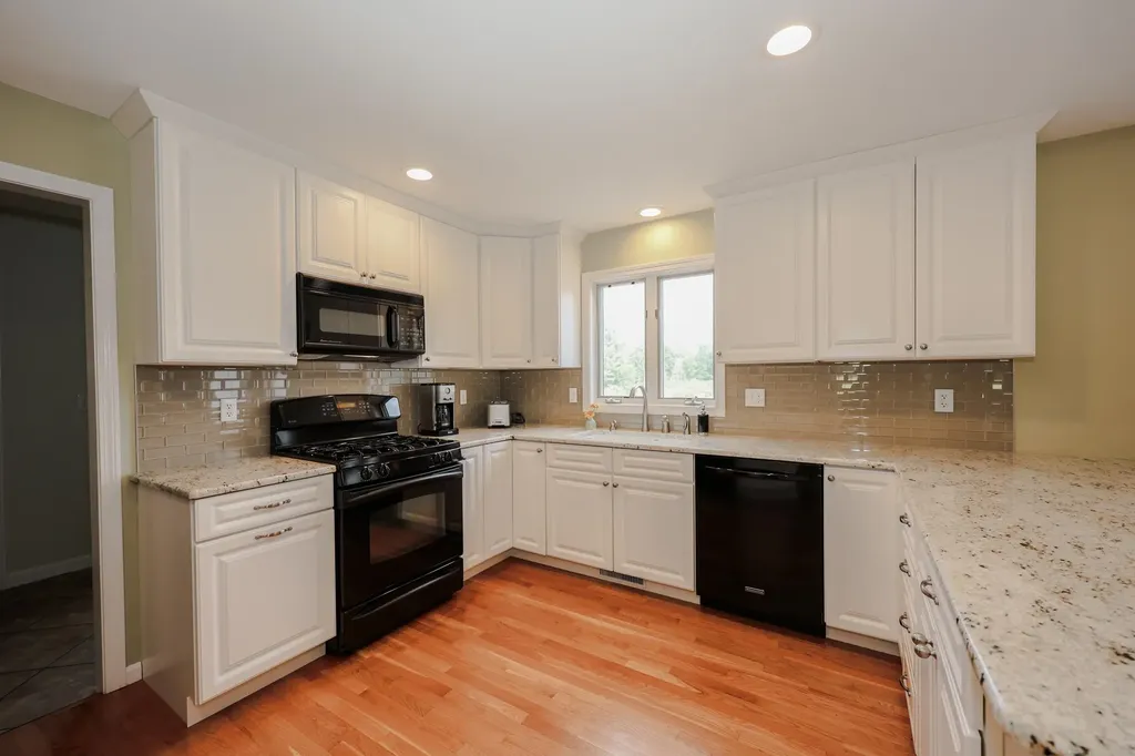 4 Jennifer Lane Amherst NH 03031